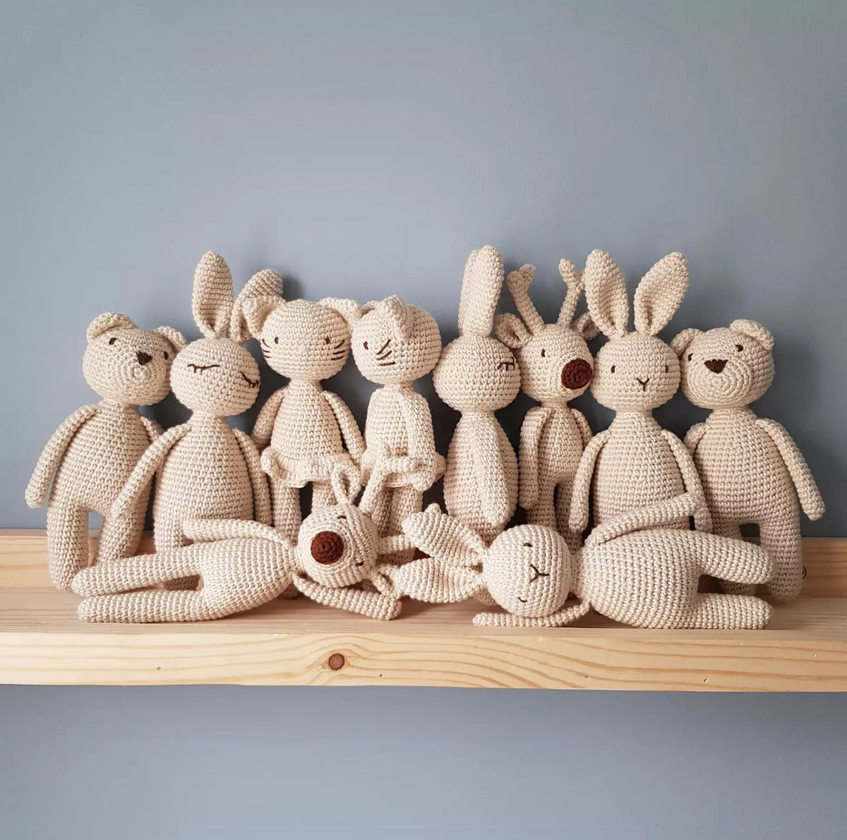 Naturaborn Natural amigurumi el örgüsü oyuncak etekli kedicik