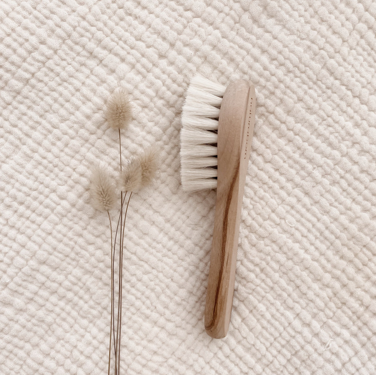 Naturaborn  Doğal Keçi Kılı Yumuşak Bebek Konak Saç Fırçası