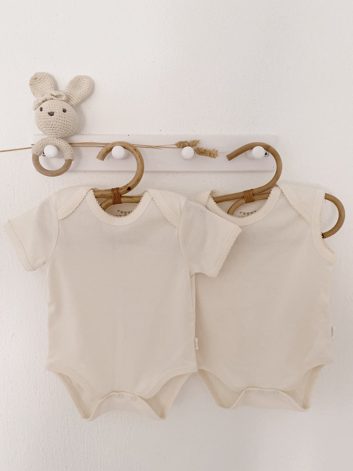 Naturaborn GOTS Organik Sertifikalı Kroşetalı Kolsuz Bebek Body